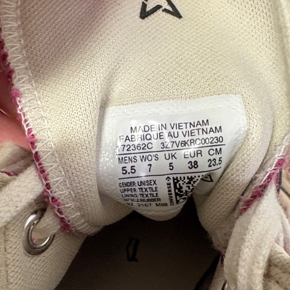 Converse - Picture 6 of 7